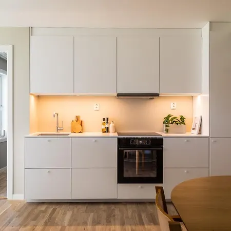 Scandinavian Apartment: Modern Two-bedroom With Terrace Near Storo Storsenter Oslo