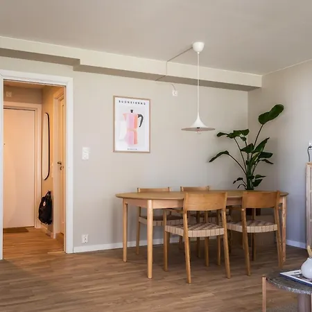 Scandinavian Apartment: Modern Two-bedroom With Terrace Near Storo Storsenter