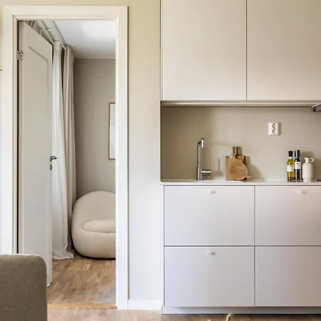 Scandinavian Apartment: Modern Two-bedroom With Terrace Near Storo Storsenter *