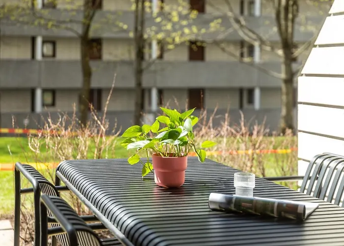 Scandinavian With 2 Bedrooms And Terrasse - Close To Storo Storsenter And All Public Transport 아파트 오슬로