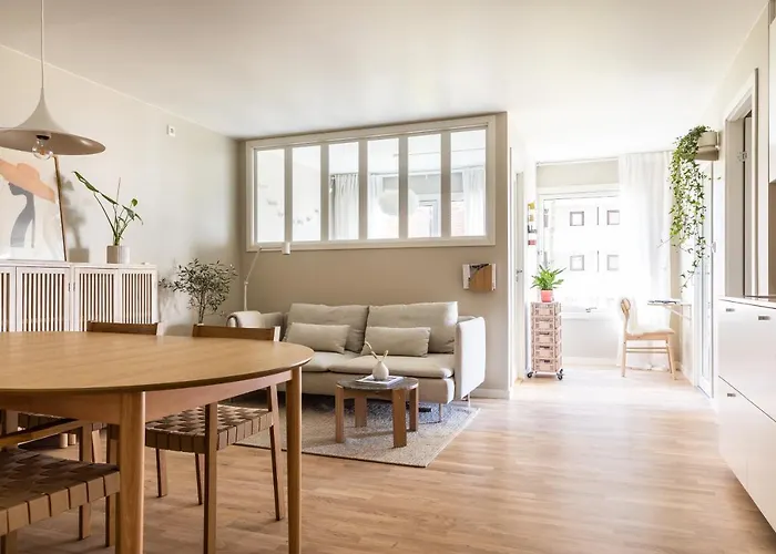 Scandinavian With 2 Bedrooms And Terrasse - Close To Storo Storsenter And All Public Transport 아파트 오슬로