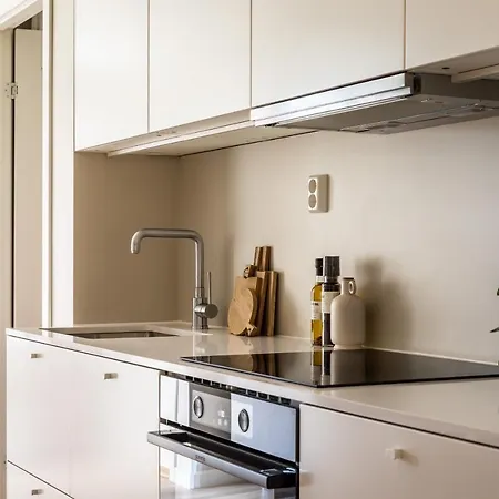 Scandinavian With 2 Bedrooms And Terrasse - Close To Storo Storsenter And All Public Transport *