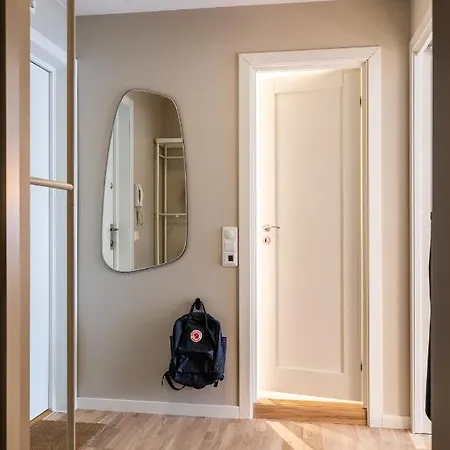 Scandinavian With 2 Bedrooms And Terrasse - Close To Storo Storsenter And All Public Transport Lägenhet