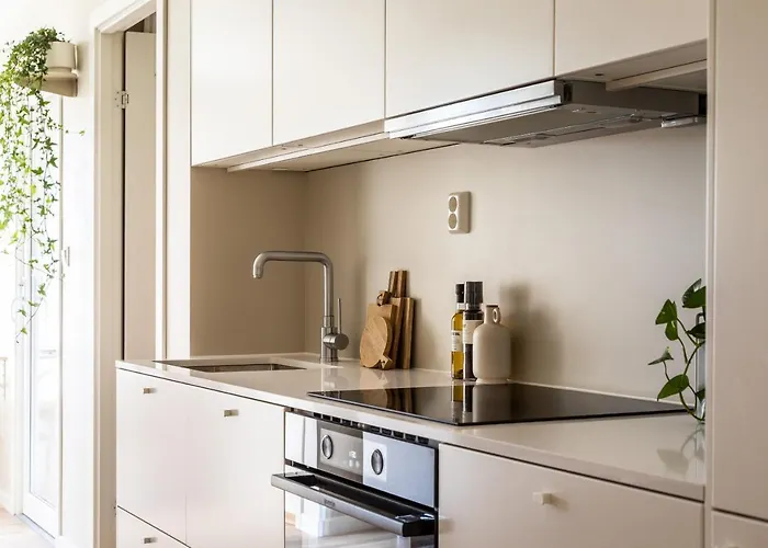 Scandinavian With 2 Bedrooms And Terrasse - Close To Storo Storsenter And All Public Transport *